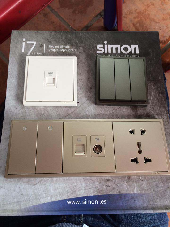 Bảng mẫu công tắc ổ cắm i7